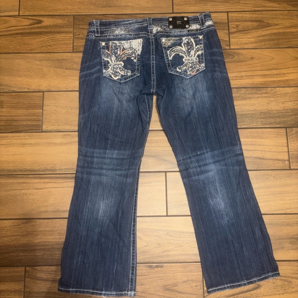 SOLD‼️‼️‼️‼️‼️ MISS ME Embellished Blue Jeans with Fleur-de-Lis Pockets